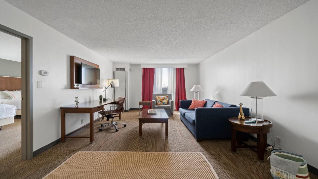 שרלוט 315 Loso Hotel Airport מראה חיצוני תמונה