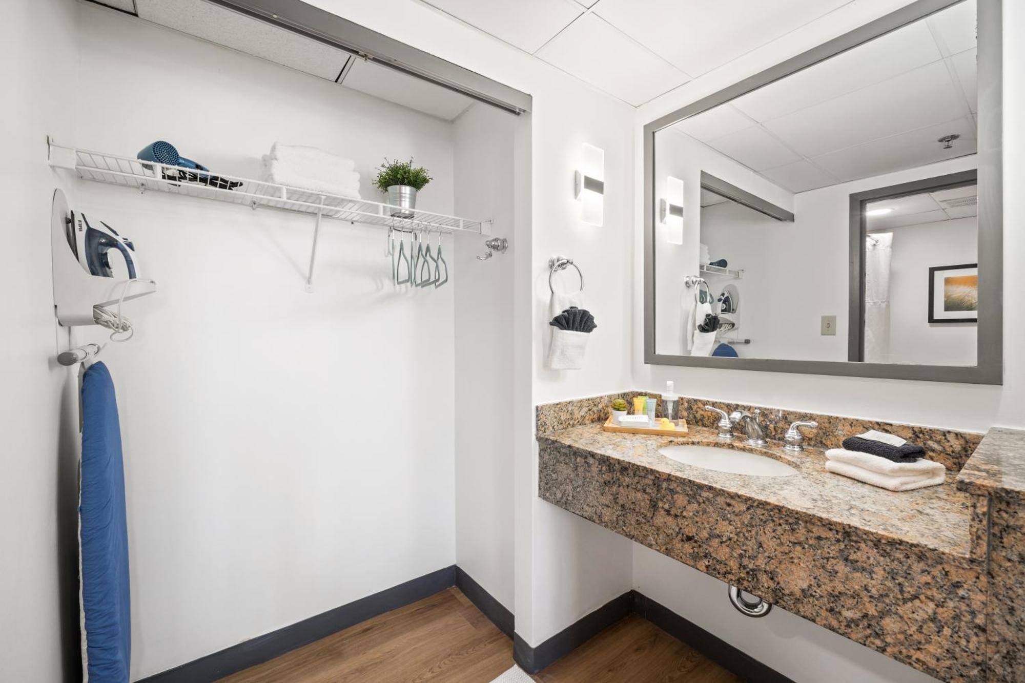 שרלוט 315 Loso Hotel Airport מראה חיצוני תמונה
